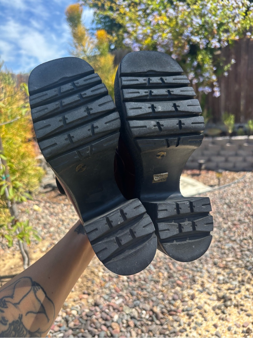 Platforms - Picture 10 of 12
